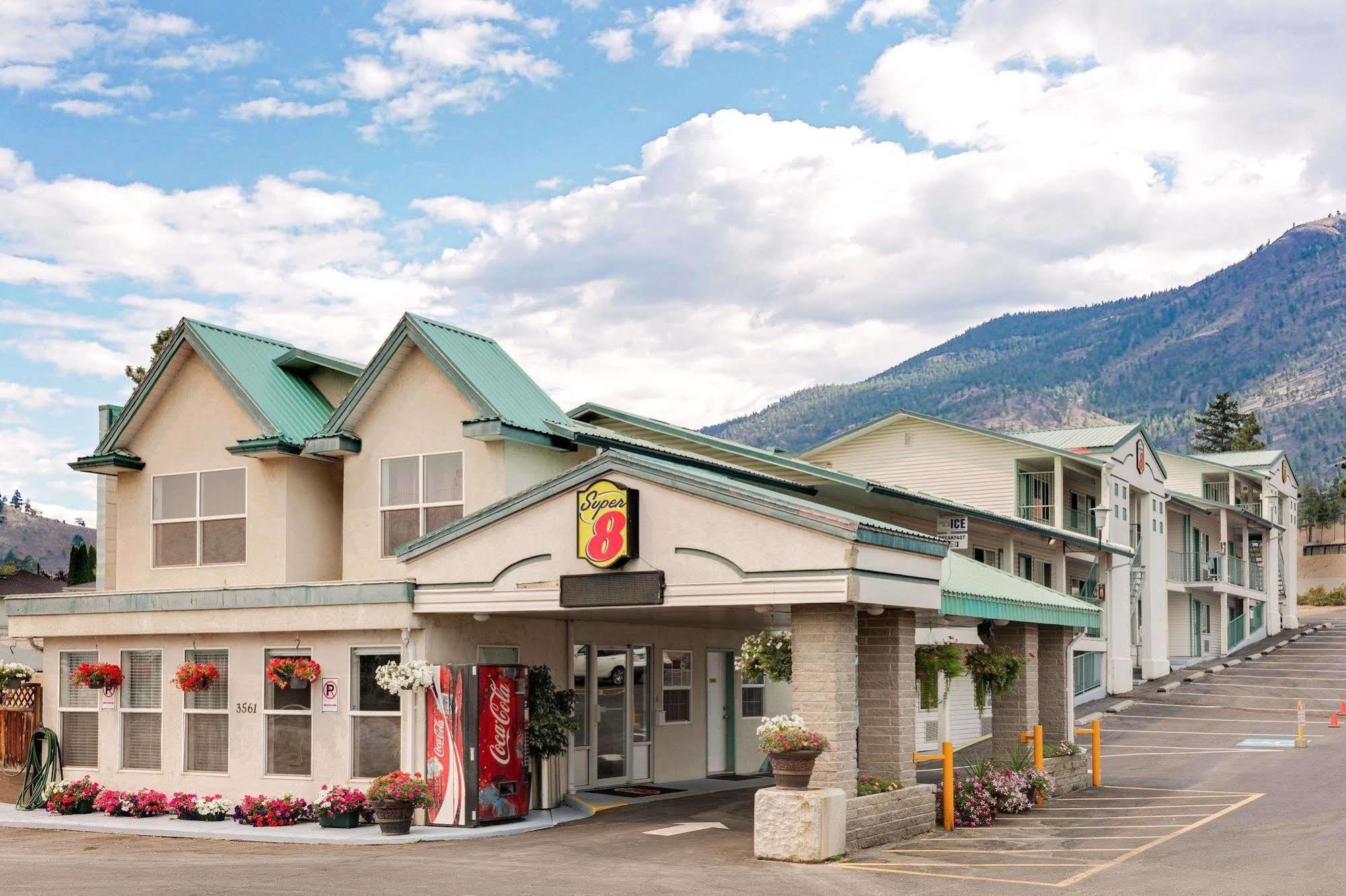 Knights Inn Grenada Ngoại thất bức ảnh